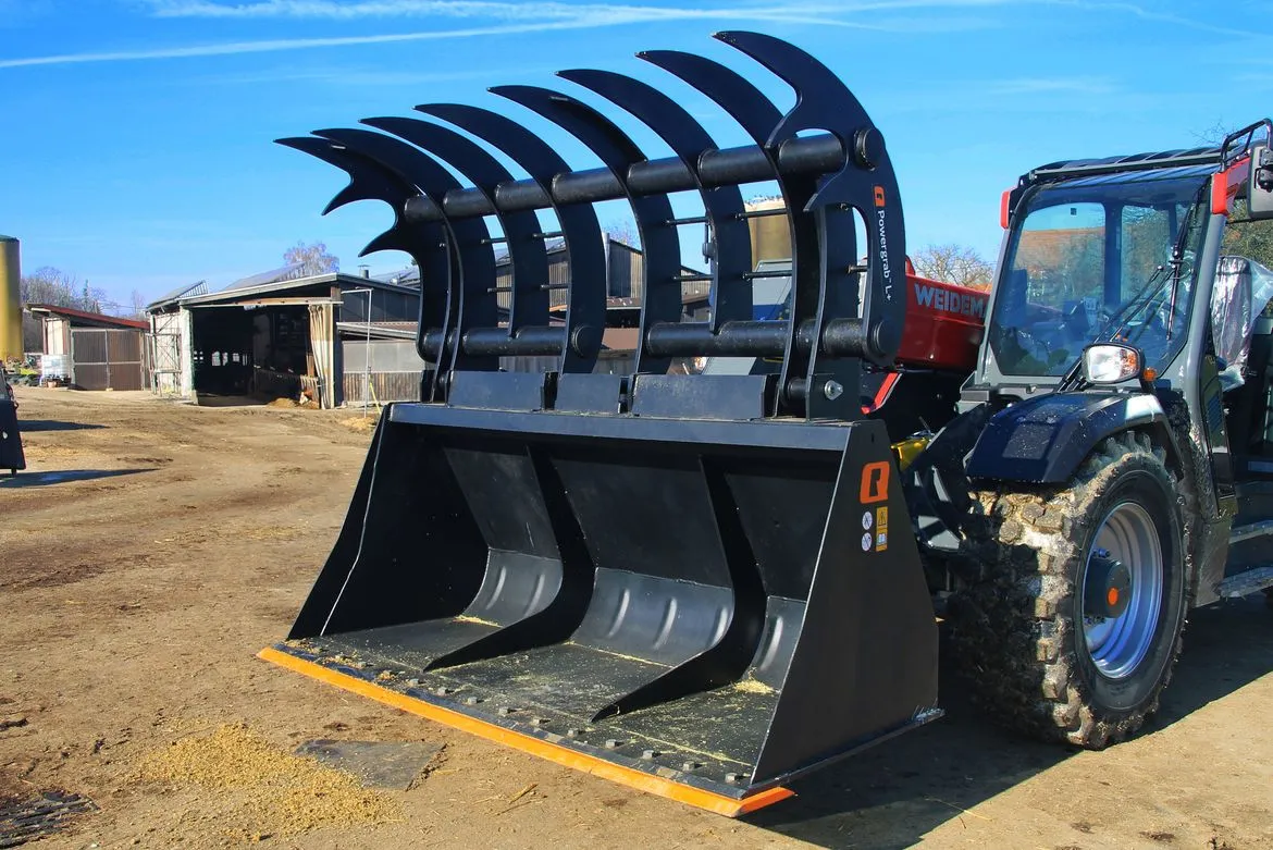 Quice_Powergrab_L_Weidemann-T7042_Germany_Cow-Stable_2023_Photoshopped_b6acb64196